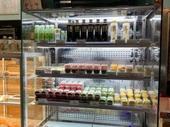 面包甜点陈列柜-仟吉KenGee(武汉高铁站店)