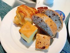 -深圳光明希尔顿花园酒店