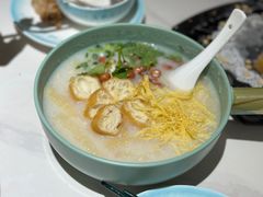 荔湾艇仔粥-喜势点·糖沙翁手工茶点·本地人茶居(永庆坊店)