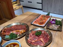 -汉城烤肉·黑金冠(华山路店)