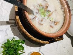 姬松茸花胶砂锅粥-潮州府·潮菜·砂锅粥(徐家汇店)