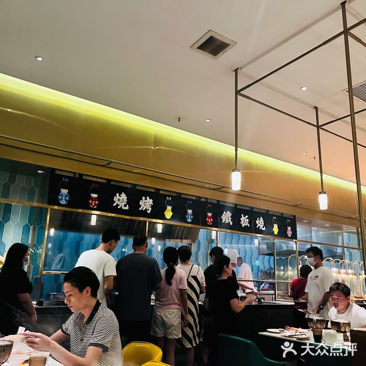 158/人 种类超多的海鲜自助餐｜现捞现煮，情侣约会好去处😽