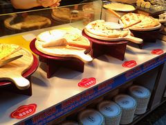 -布罗城堡自助烧烤(鸿通城购物中心店)