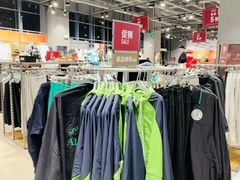 -百年港湾奥特莱斯(香炉礁店)