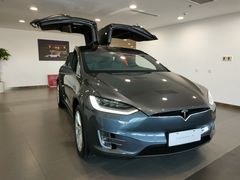 -TESLA 特斯拉(北京南四环中路特斯拉中心)