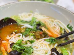 -百春原湖南牛肉粉(百联世纪店)