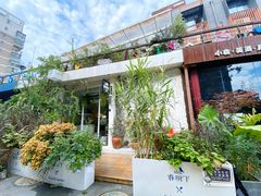 -春树下·树屋花房西餐厅(罍街AS1980店)