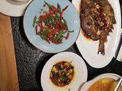 -鱼鲜饭香·招牌汽锅剁椒鱼头王