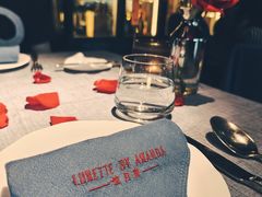 -弦月窗LUNETTE BY AMANDA(复兴路店)