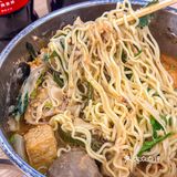 谁能不爱这一口黏黏糊糊的砂锅面？