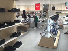 -hotwind热风(中贸广场店)