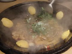 -万里闯关东铁锅炖菜馆(高新旗舰店)