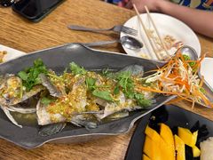 -两兄弟Song Pee Nong(2号店)