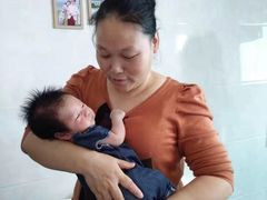 -鲸鱼妈妈月嫂/育婴师定制