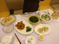 姜葱螃蟹、美极基围虾-宜宾海鲜酒家·三十年老字号