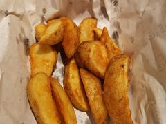 -BHC炸鸡(明洞总店)