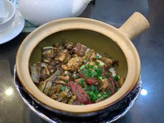 腊味黄鳝双拼煲仔饭-红星光发煲仔饭(文海店)