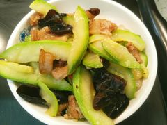 西葫芦炒肉片-姑苏鸿昌兴大食堂(中山北路店)