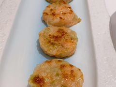 香煎鹅肝酱藕饼-醉辉皇上海之巅(上海中心大厦店)