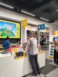 -乐高品牌旗舰店(人民广场店)