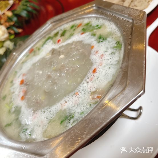 政通食府(特色烤全羊店)