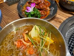 -明洞阿姨·韩式酱蟹烤肉·创意料理(三元桥店)