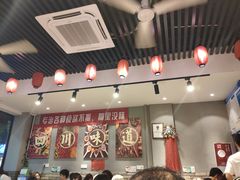 大堂-爆炸头阿姨小四川正宗川味小吃(无任何分店)