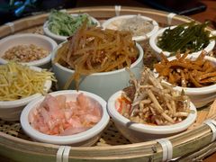 -包整·丝娃娃(一览甲秀楼风景店)