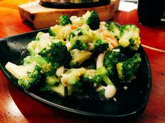 西兰花小炒-鑫日千里马朝鲜族小馆(总店)