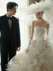 -雪中彩影婚纱摄影·微光艺术中心