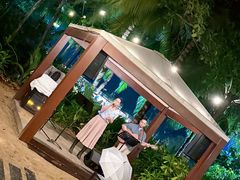 -三亚艾迪逊酒店·海滩烧烤 BARBACOA·现场乐队·浪漫晚餐·烧烤海鲜