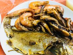 -蓝精灵饺子店