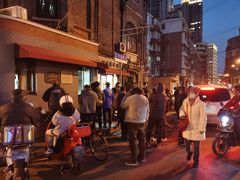 -梅记大块头爆鱼店(乍浦路店)