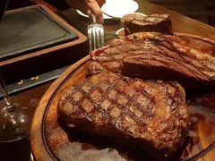 -恰餐厅及酒吧 CHAR Bar & Grill (北京丽都皇冠假日店)