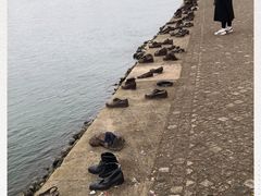 -多瑙河畔鞋履雕塑