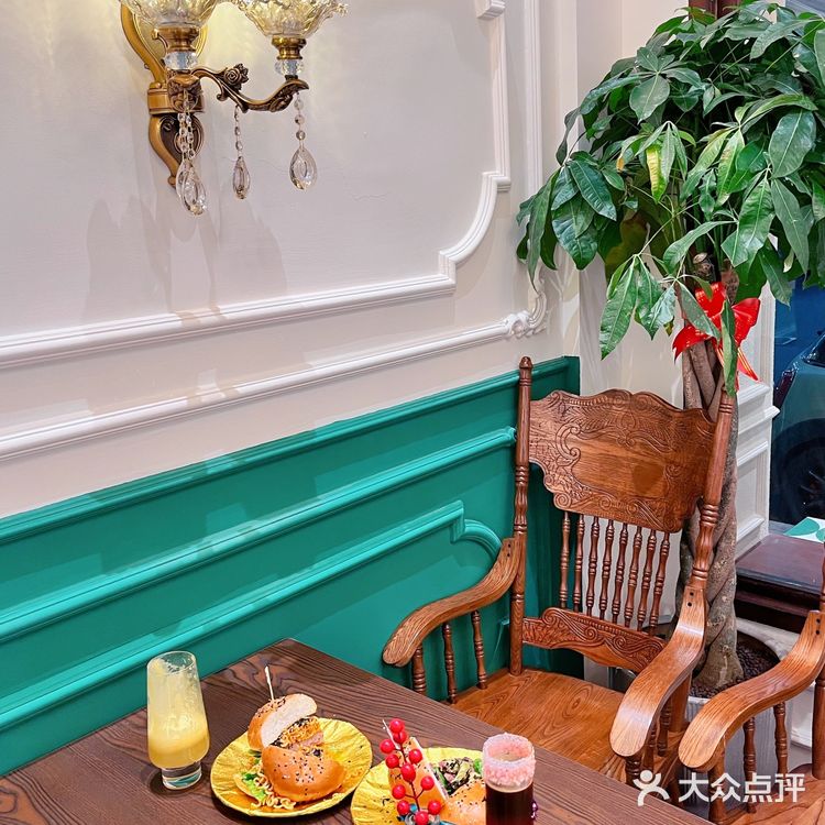 万物皆可火鸡面⁉️ 温州也有火鸡面汉堡了