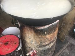 -云南大锅豆浆店