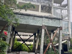 -四川汶川特大地震漩口中学遗址