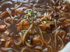 小鸡炖蘑菇-黄家饺子东北特色菜馆(湖滨商业街店)