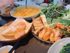 -大头虾越式风味餐厅(光明广场店)