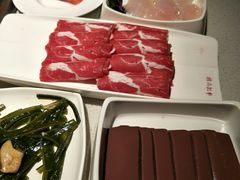 -海底捞火锅鲜切牛肉主题店(长寿路店)