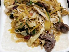 -香巴拉云南餐厅(华莱坞店)