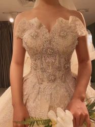 点击看大图 -GRACE KELLY婚纱与礼服(北京店)