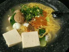 -小蛮椒麻辣烫·麻辣拌(青浦宝龙店)