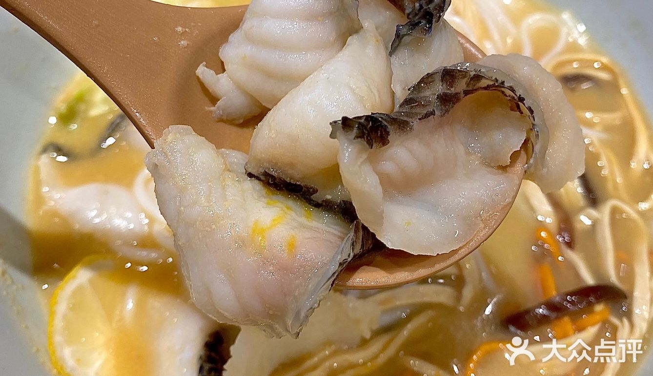 人均20，吃到撑的米线，谁懂啊！🤤