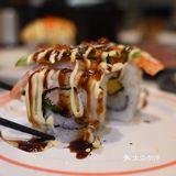 牛肉记得要裹上鸡蛋液来吃会更加鲜嫩。厚切鳗鱼寿司