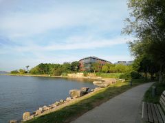 -上海滴水湖皇冠假日酒店