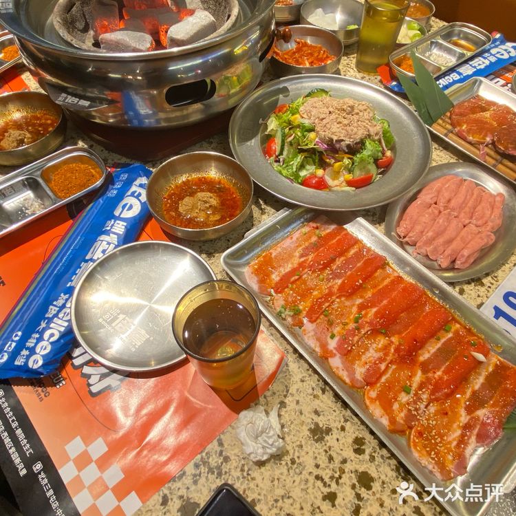 大快朵颐烤肉时