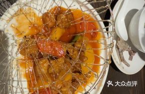Ancient-Style Pineapple Pork with Yellow Peach