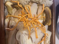 -野·大山里野生菌石锅土鸡(益田假日店)